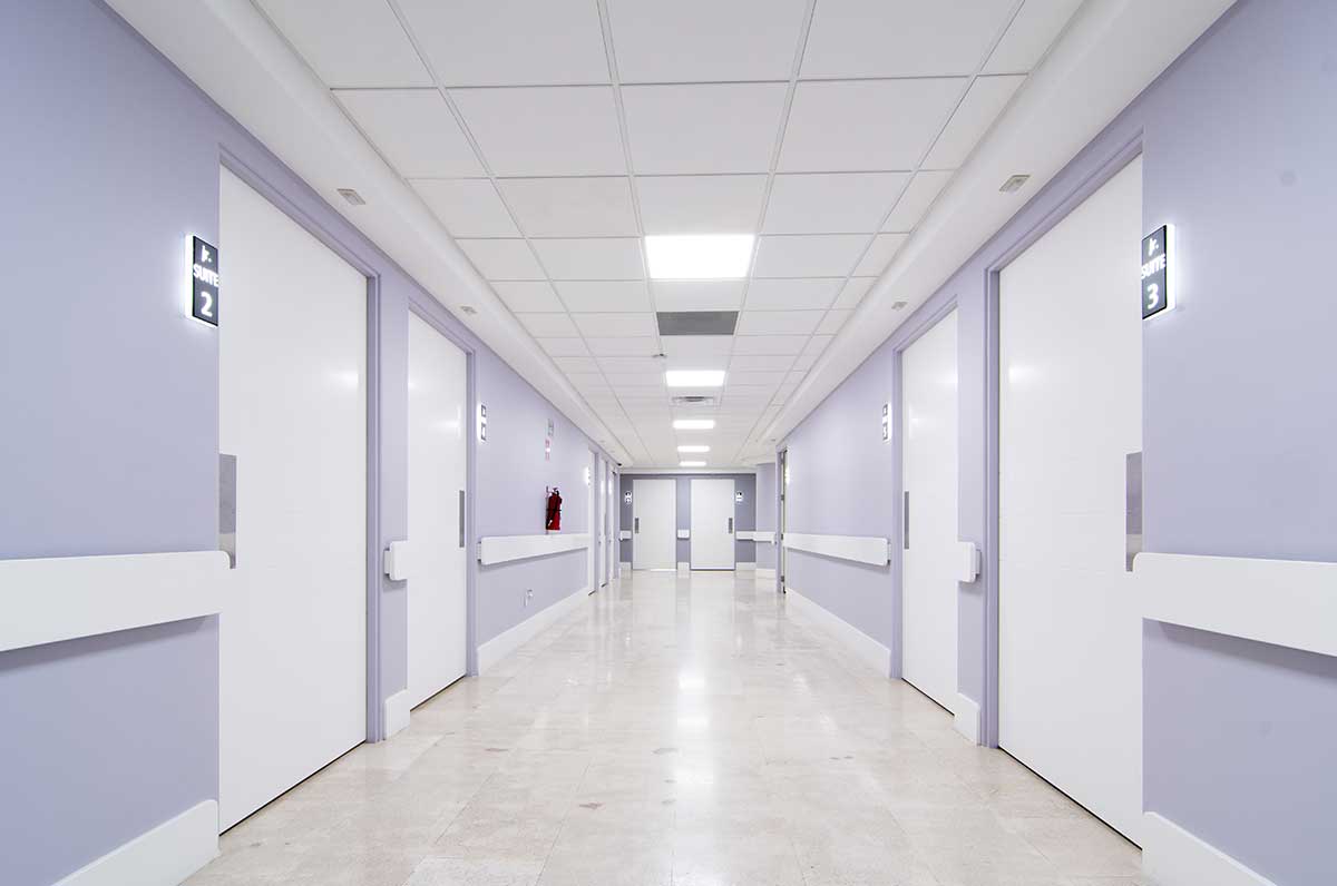 Dr. Luis Suarez Plastic Surgery in Mexico Facilities