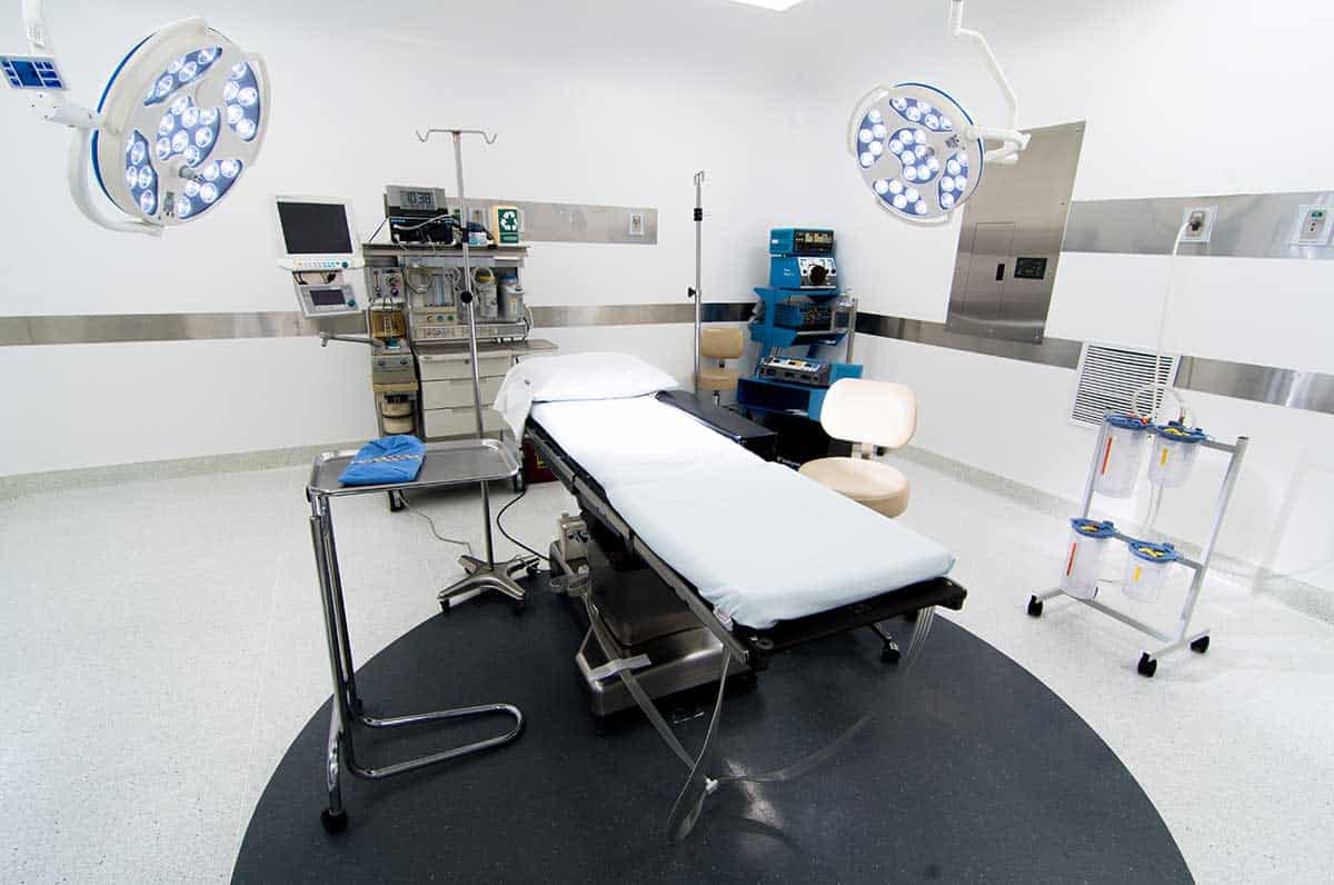 Plastic surgeon operating room